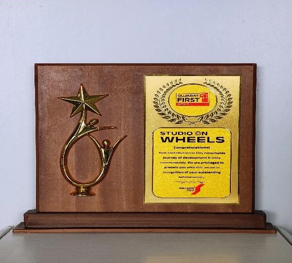 Media Recognition - Studio on Wheels